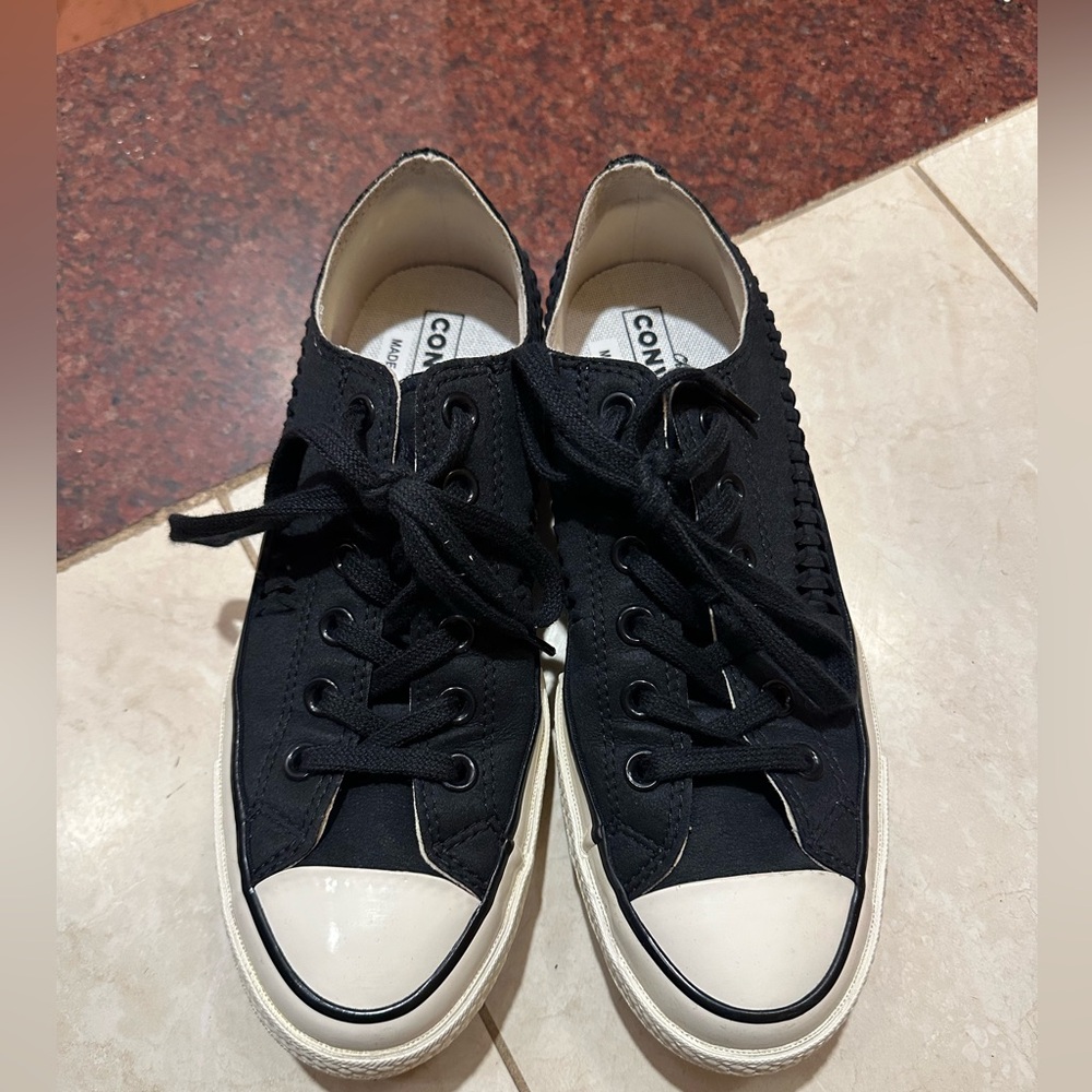 Converse  All stars shoes. Size 5.5